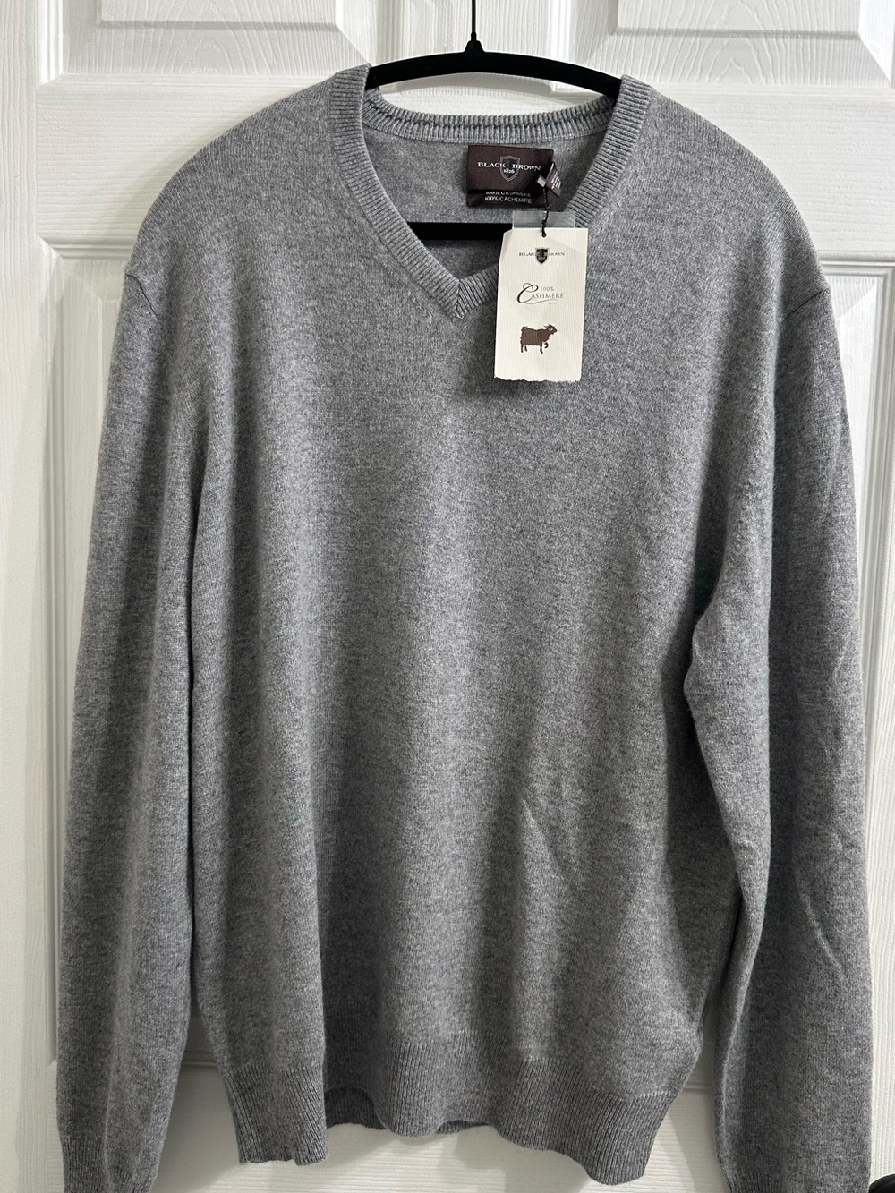 Black Brown 1826 Men's Heather Gray V-Neck Sweater